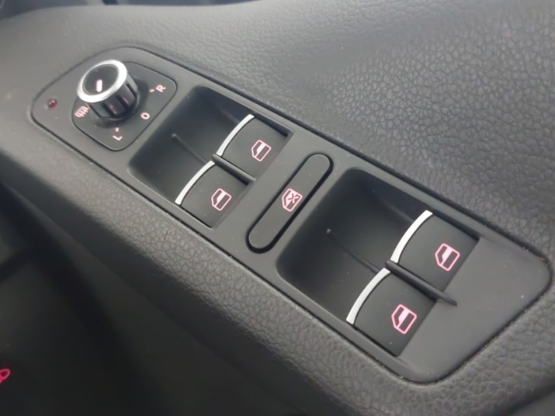 Used Volkswagen Tiguan 2015 for sale - 76614116: Photo 18