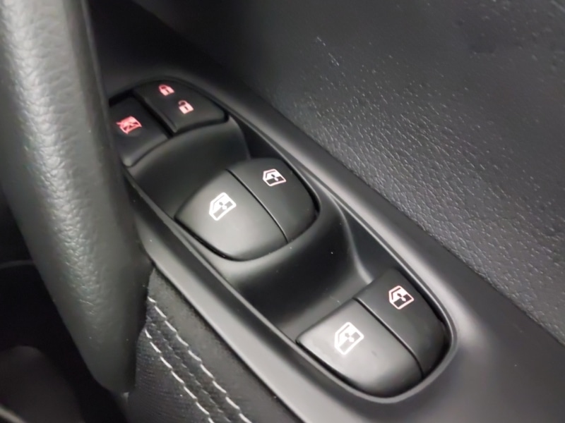 Used Nissan Qashqai 2017 for sale - 78093621: Photo 15