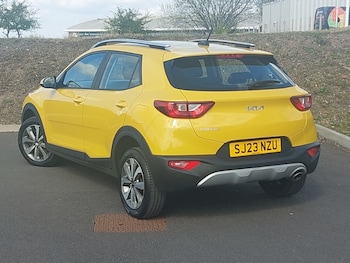 Used Kia Stonic 2023 for sale - 78622072: Photo