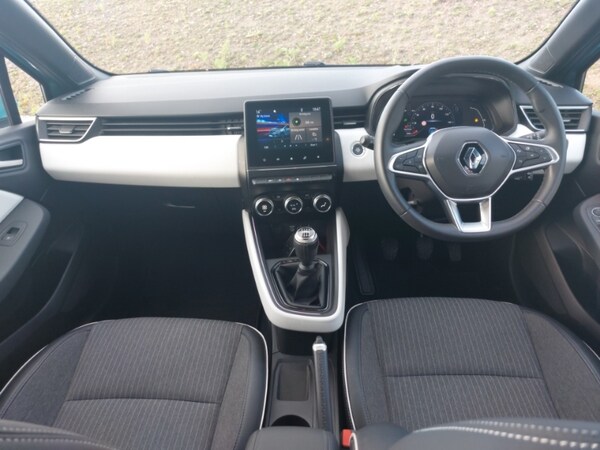Used Renault Clio 2022 for sale - 76237976: Photo 2