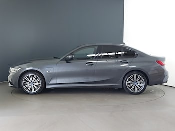 Used BMW 3 Series 2022 for sale - 78253101: Photo