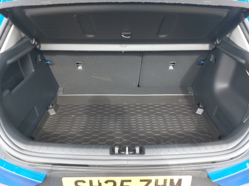 Used Kia Stonic 2025 for sale - 76537351: Photo 8