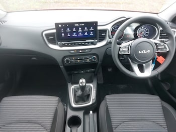 Used Kia Ceed 2025 for sale - 75161537: Photo