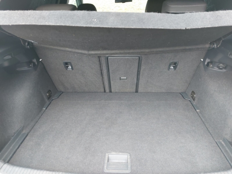 Used Volkswagen Golf 2016 for sale - 77373354: Photo 8