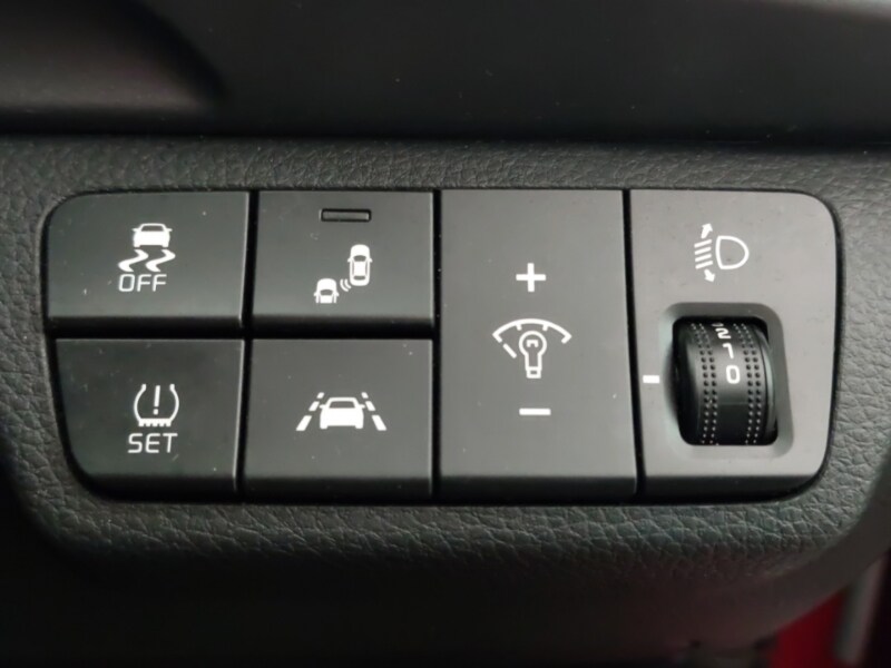 Used Kia Stonic 2018 for sale - 76614118: Photo 15