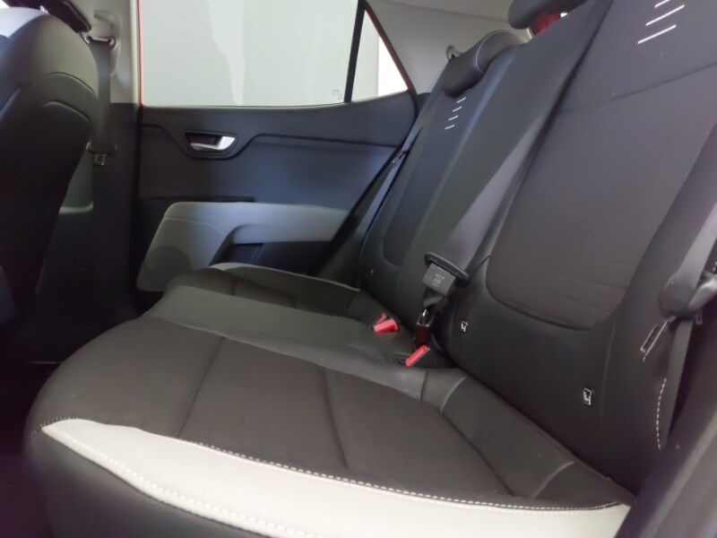 Used Kia Stonic 2018 for sale - 76614118: Photo 6