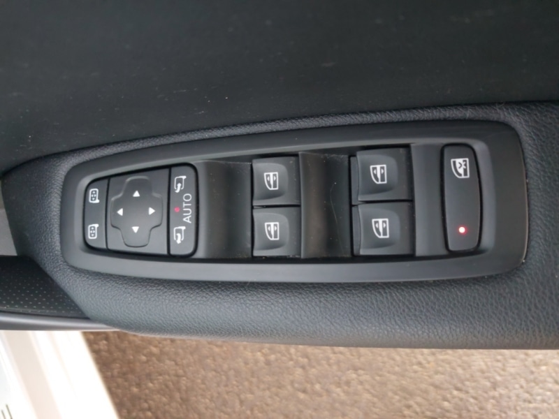 Used Renault Megane 2017 for sale - 76800137: Photo 12