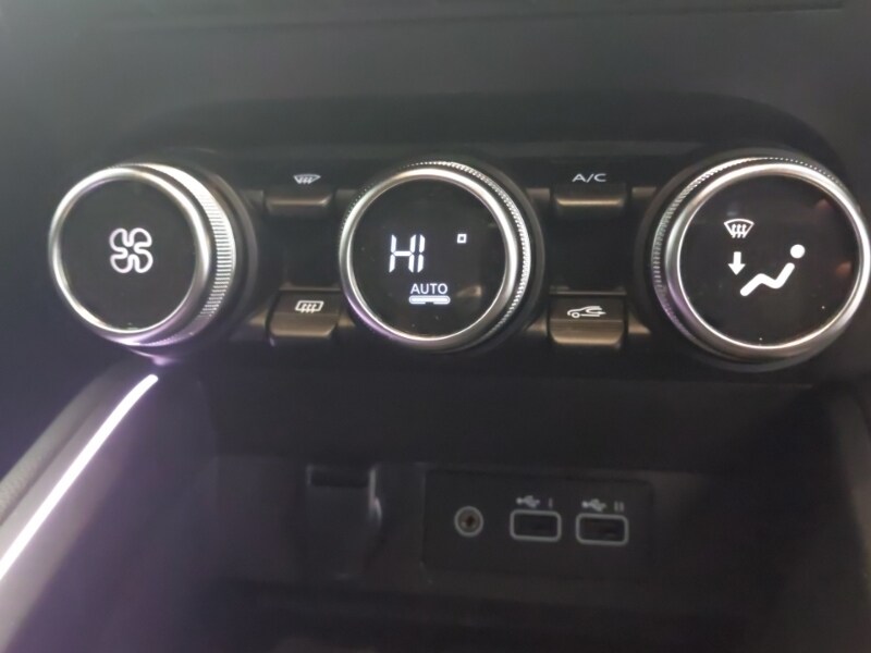 Used Renault Clio 2023 for sale - 77197860: Photo 15