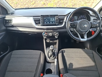Used Kia Stonic 2018 for sale - 79324300: Photo