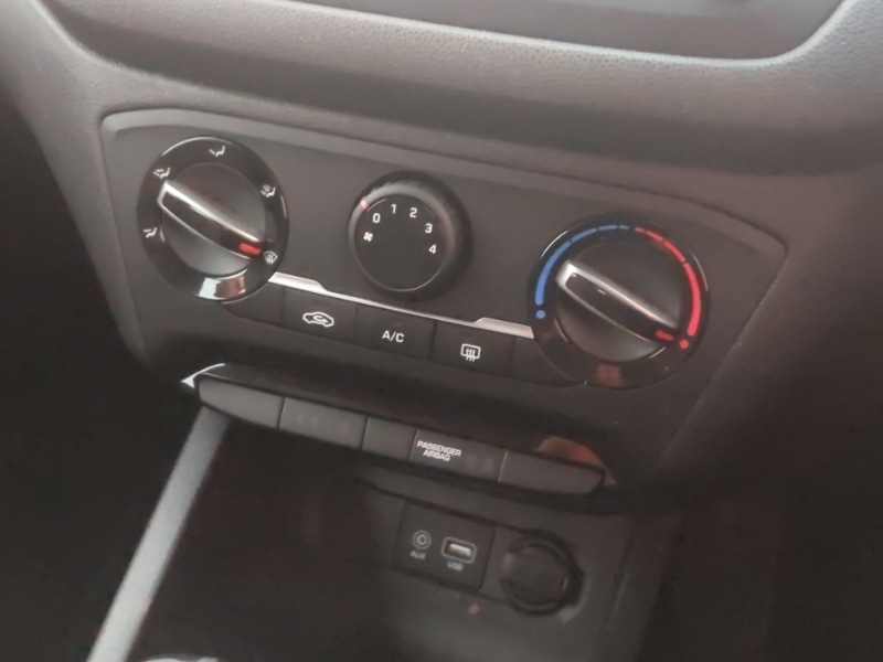 Used Hyundai i20 2018 for sale - 76752040: Photo 14