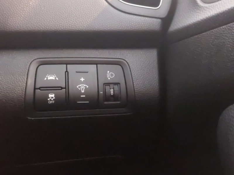 Used Hyundai i20 2018 for sale - 76752040: Photo 18