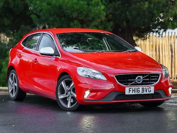 2016 - T2 [122] R DESIGN 5dr