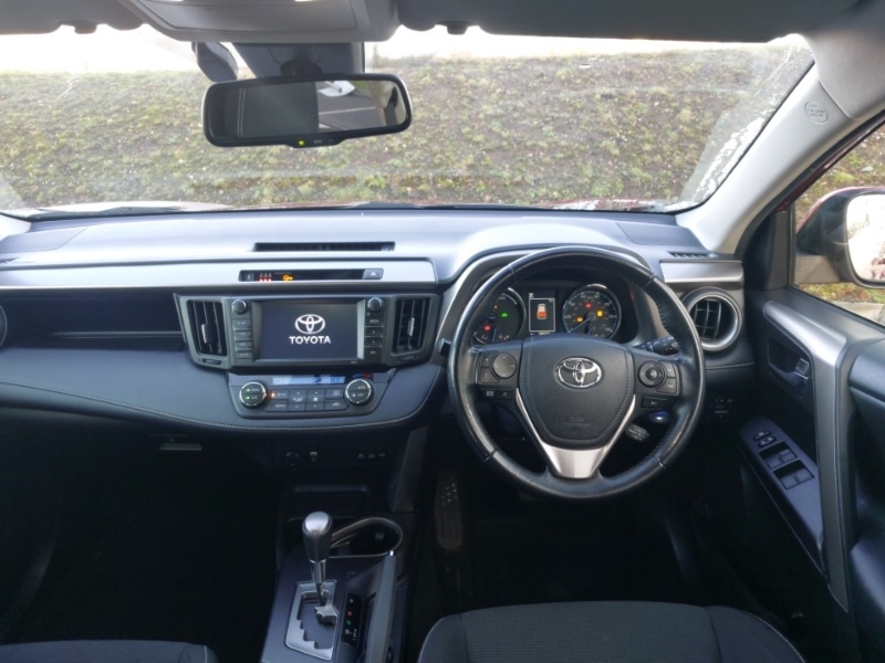 Used Toyota RAV4 2018 for sale - 76983146: Photo 2