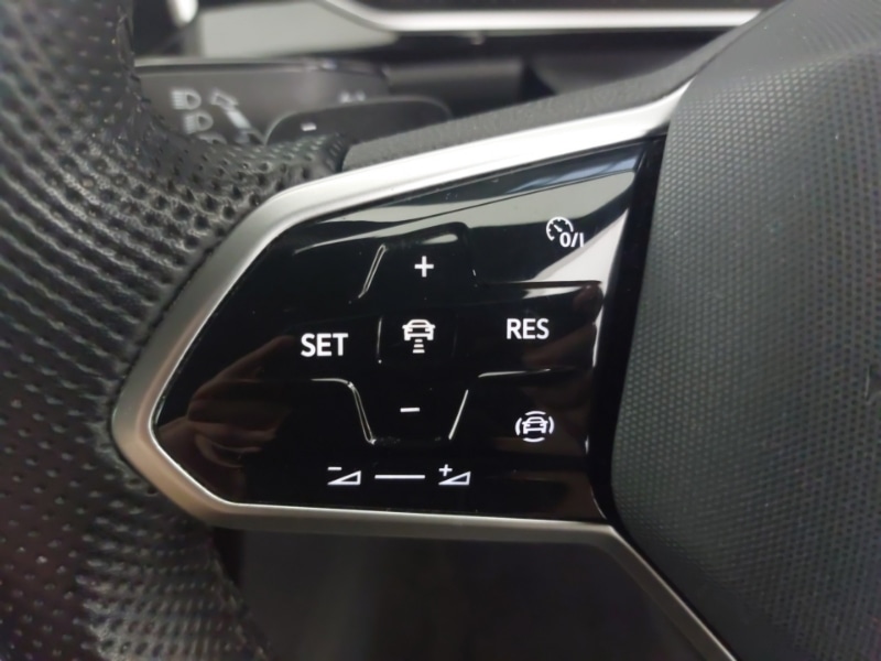 Used Volkswagen T-Roc 2022 for sale - 76484129: Photo 12