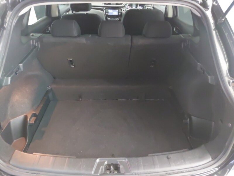 Used Nissan Qashqai 2017 for sale - 76815897: Photo 8