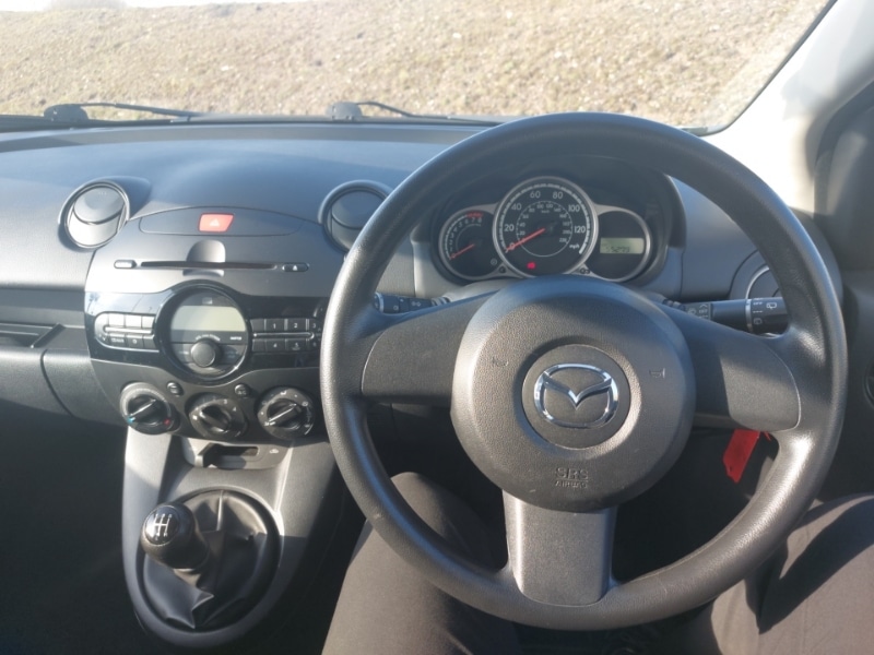 Used Mazda Mazda2 2011 for sale - 78093620: Photo 2