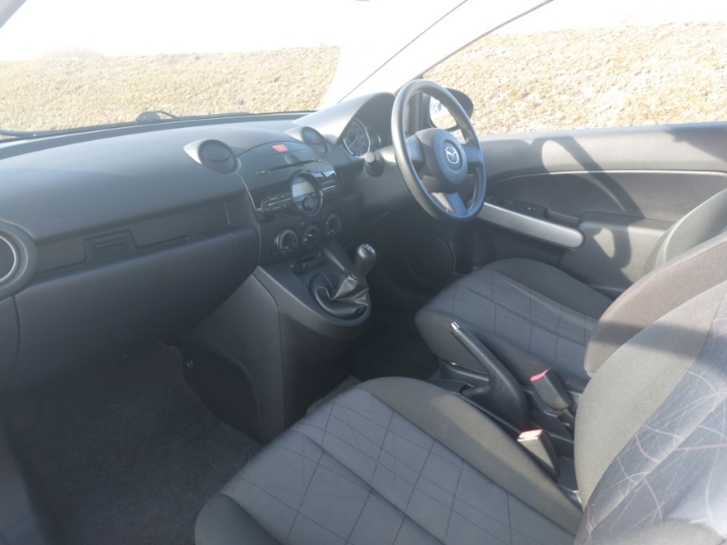 Used Mazda Mazda2 2011 for sale - 78093620: Photo 5