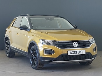 Used Volkswagen T-Roc 2019 for sale - 75576194: Photo
