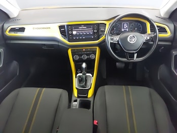 Used Volkswagen T-Roc 2019 for sale - 75576194: Photo
