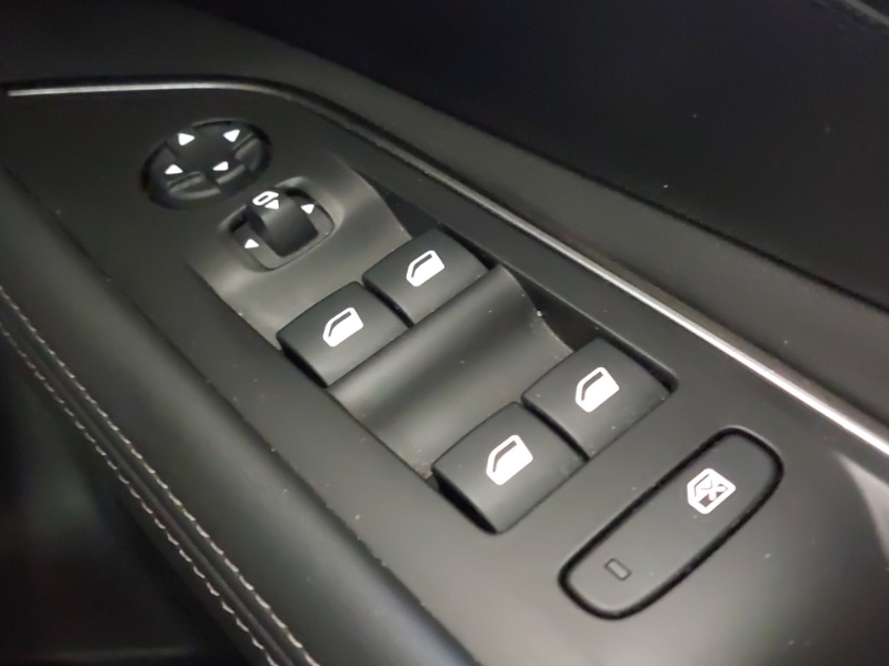 Used Peugeot 3008 2018 for sale - 76403782: Photo 18