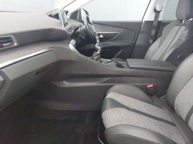 Used Peugeot 3008 2018 for sale - 76403782: Photo 5