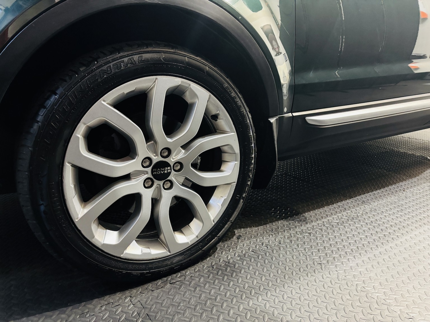 Used Land Rover Range Rover Evoque 2011 for sale - 76418383: Photo 17