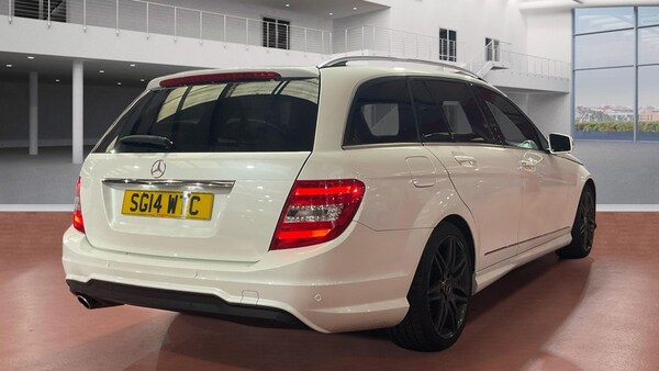 Used Mercedes-Benz C Class 2014 for sale - 76231656: Photo 4