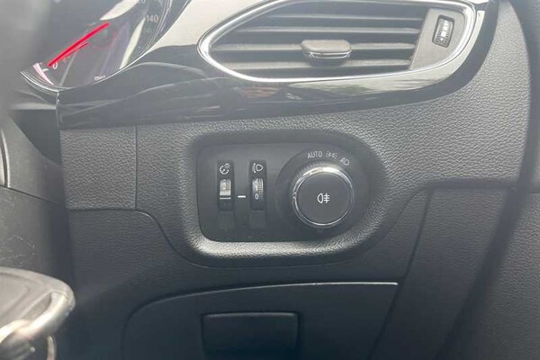 Used Vauxhall Astra 2019 for sale - 76204209: Photo 25