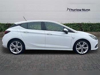 Used Vauxhall Astra 2019 for sale - 76204209: Photo 2