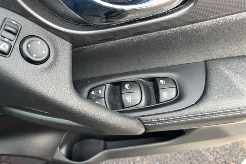 Used Nissan Qashqai 2018 for sale - 77894117: Photo 16