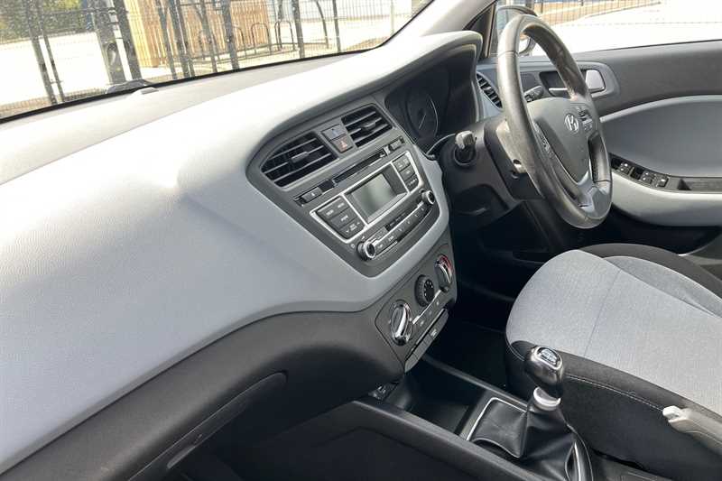 Used Hyundai i20 2015 for sale - 78137147: Photo 13