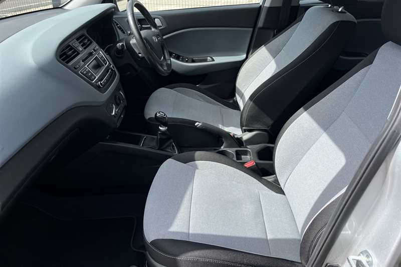 Used Hyundai i20 2015 for sale - 78137147: Photo 57