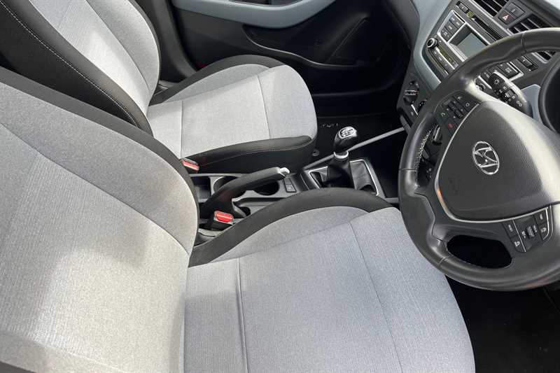 Used Hyundai i20 2015 for sale - 78137147: Photo 59