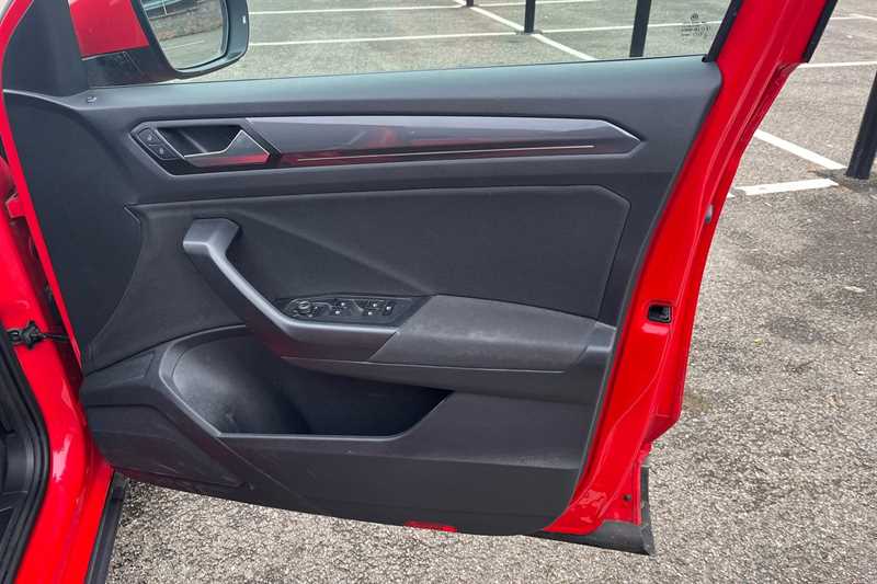 Used Volkswagen T-Roc 2021 for sale - 77471889: Photo 30