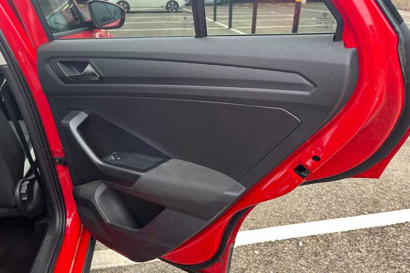 Used Volkswagen T-Roc 2021 for sale - 77471889: Photo 31