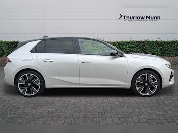 Used Vauxhall Astra 2024 for sale - 76999822: Photo