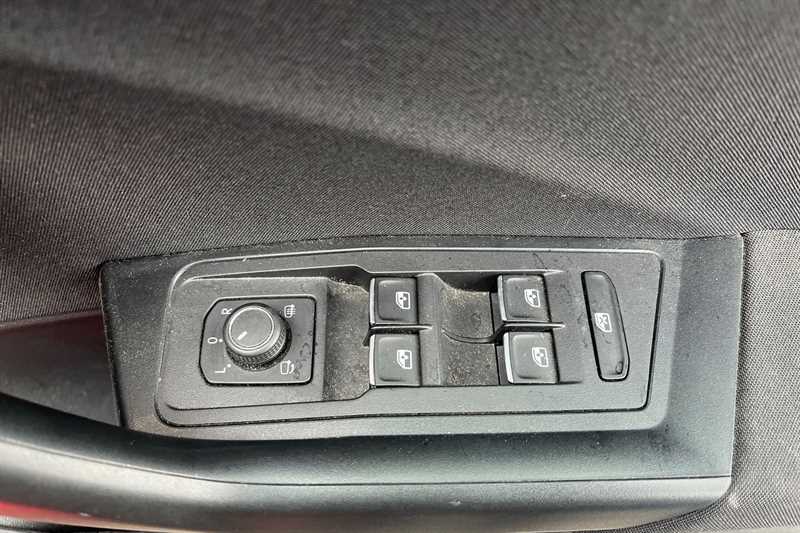 Used Volkswagen T-Roc 2021 for sale - 77513509: Photo 16