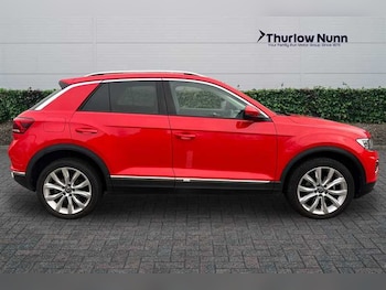 Used Volkswagen T-Roc 2021 for sale - 77293622: Photo