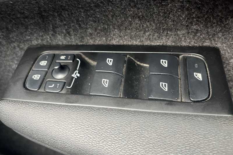 Used Volvo XC40 2021 for sale - 76112567: Photo 16