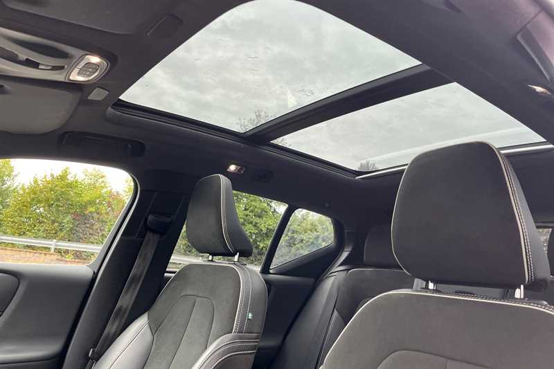 Used Volvo XC40 2021 for sale - 76112567: Photo 48