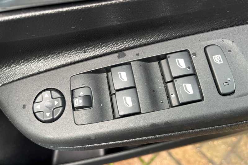 Used Vauxhall Corsa 2024 for sale - 76552612: Photo 16