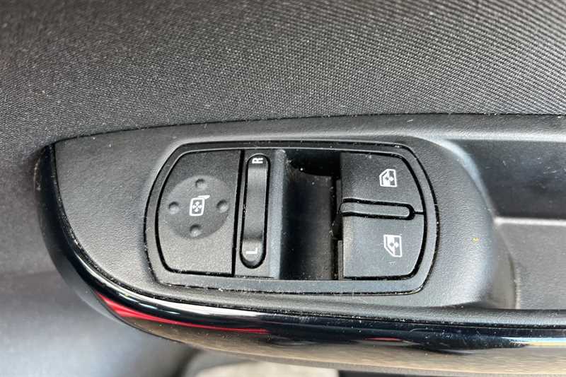 Used Vauxhall Corsa 2018 for sale - 76610034: Photo 16