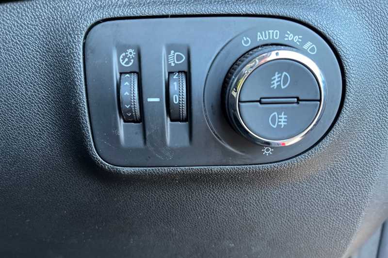 Used Vauxhall Corsa 2018 for sale - 76610034: Photo 47