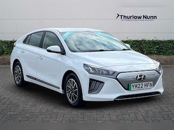 2022 - 38.3kWh Premium Hatchback 5dr Electric Auto (136 ps)