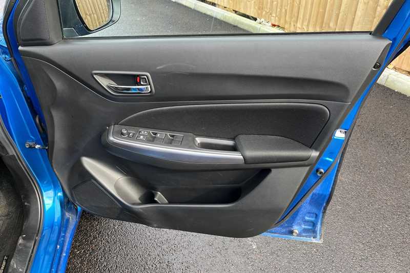 Used Suzuki Swift 2024 for sale - 77560781: Photo 48