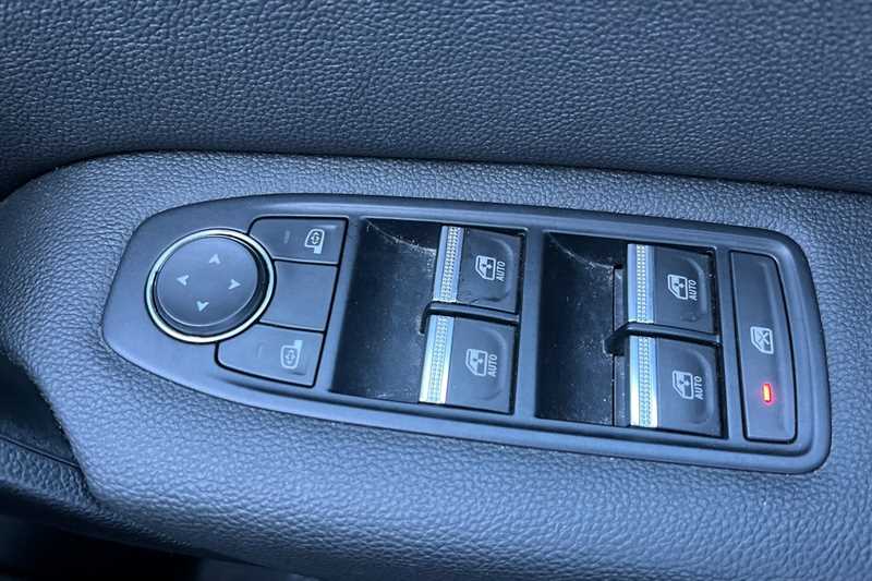 Used Renault Captur 2023 for sale - 77471850: Photo 16