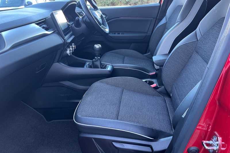 Used Renault Captur 2023 for sale - 77471850: Photo 41