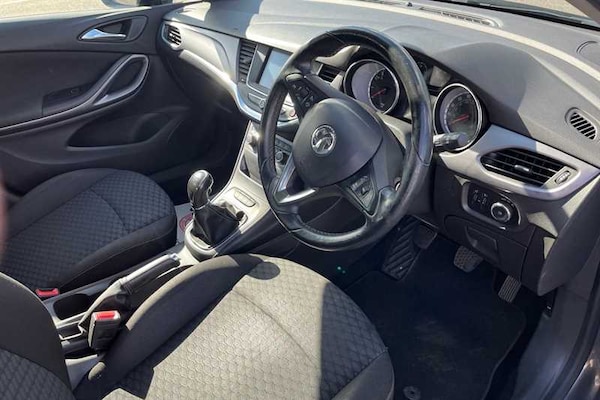 Used Vauxhall Astra 2015 for sale - 76062455: Photo 10