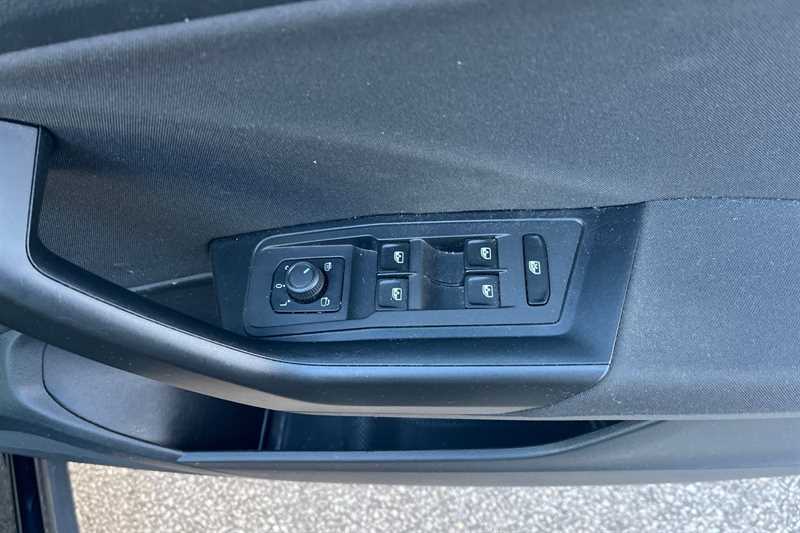 Used Volkswagen T-Roc 2022 for sale - 77146925: Photo 16