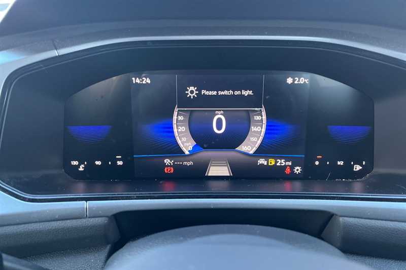 Used Volkswagen T-Roc 2022 for sale - 77146925: Photo 20